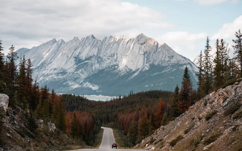Maligne Lake in Jasper National Park